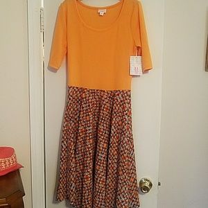Lularoe Nicole NWT medium.